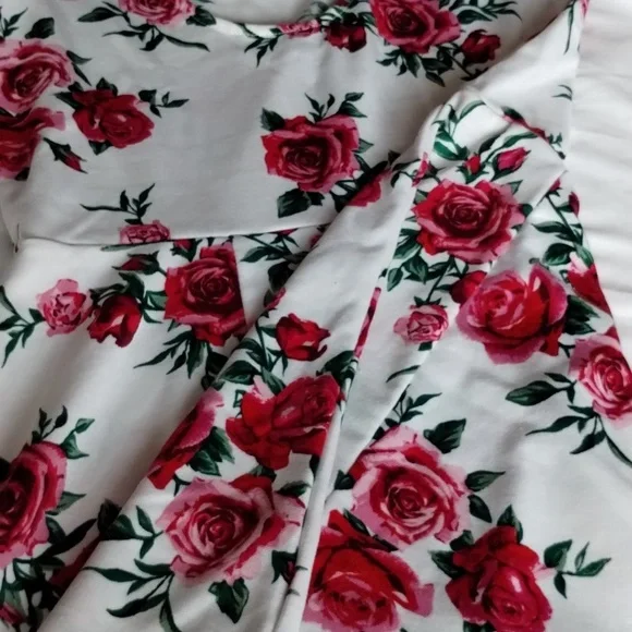 Floral dress by Divided ( H &M ) size 12 - Picture 6 of 6